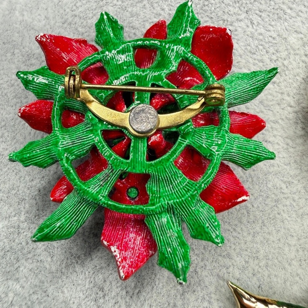 Vintage Christmas Brooch Lot of 3 Poinsettia Wreath Ornament Red Green Gold Tone - Picture 7 of 9